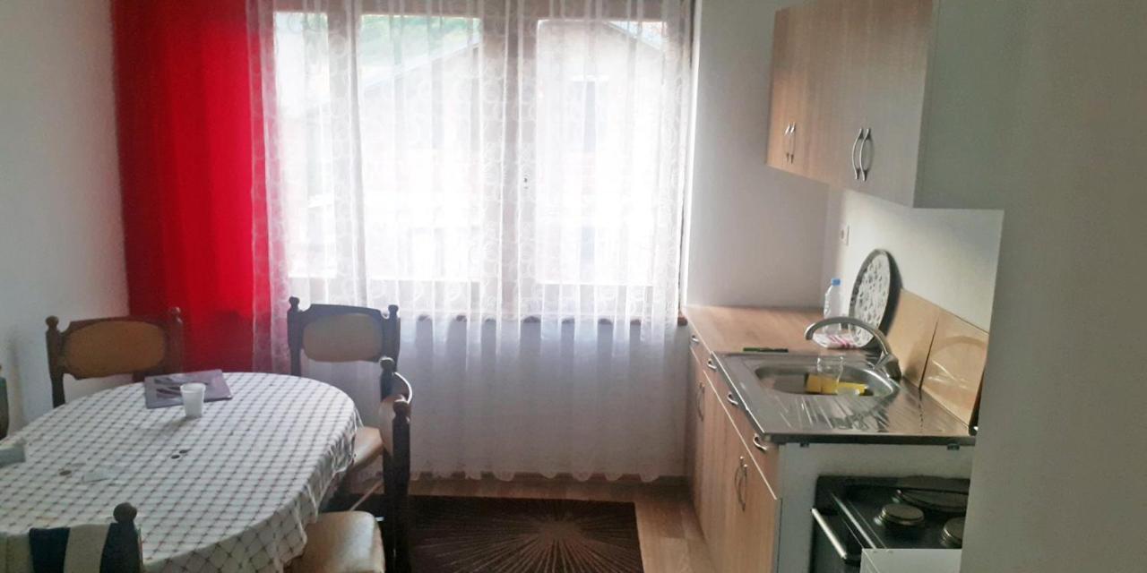 Lovely 1 Bedroom Within Walking Distance, Views Peje Exterior photo